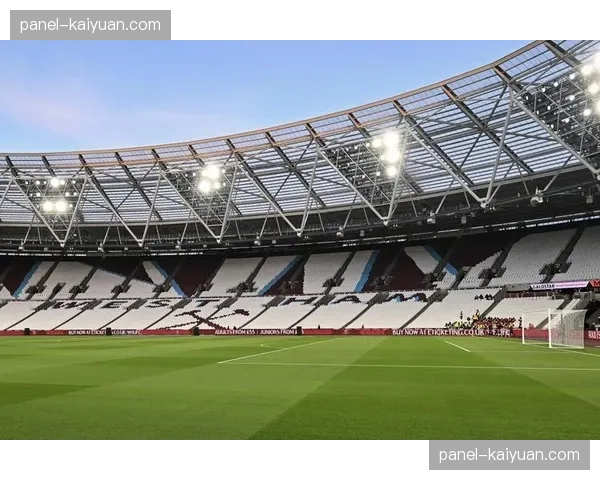 埃弗顿发布新球场建设进度视频,布拉姆利-摩尔码头球场预计年底竣工 埃弗顿发布新球场建设进度视频,布拉姆利-摩尔码头球场预计年底竣工